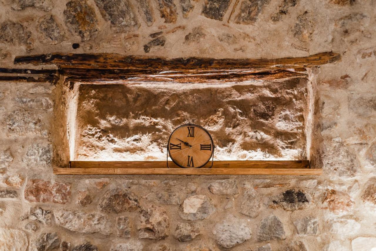 Aldia Suites Arachova Buitenkant foto